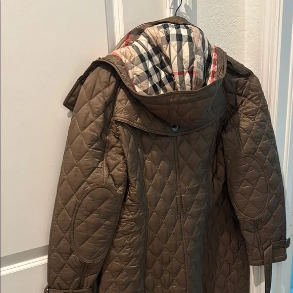 Burberry Quilted Jacket - Picture 8 of 8